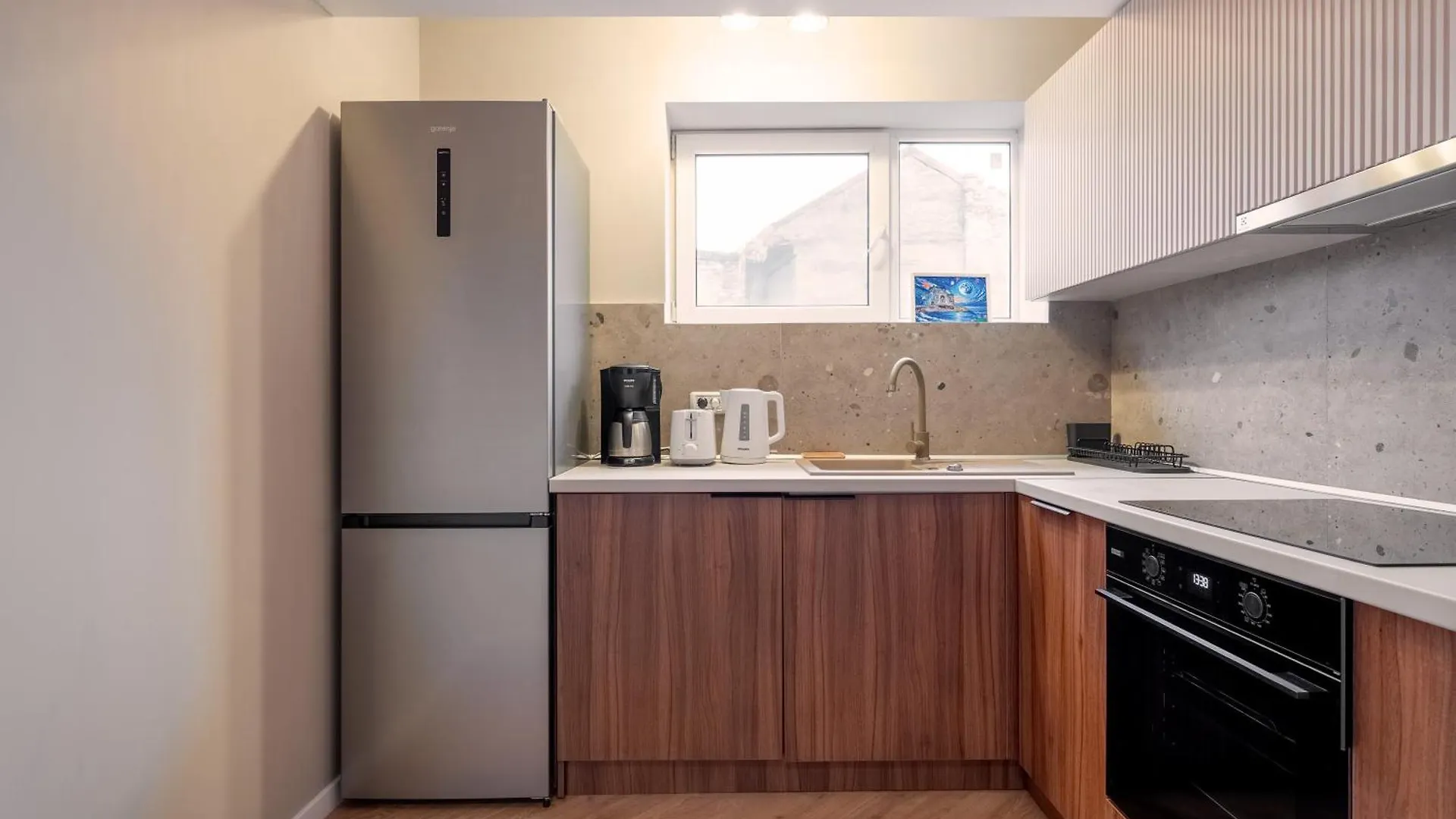 Ultracentral Near Old Town, Cismigiu And Victoriei - Cozy, Quiet And Modern Apartment Wt Sunny Balcony Bucarest 0*,  Rumanía