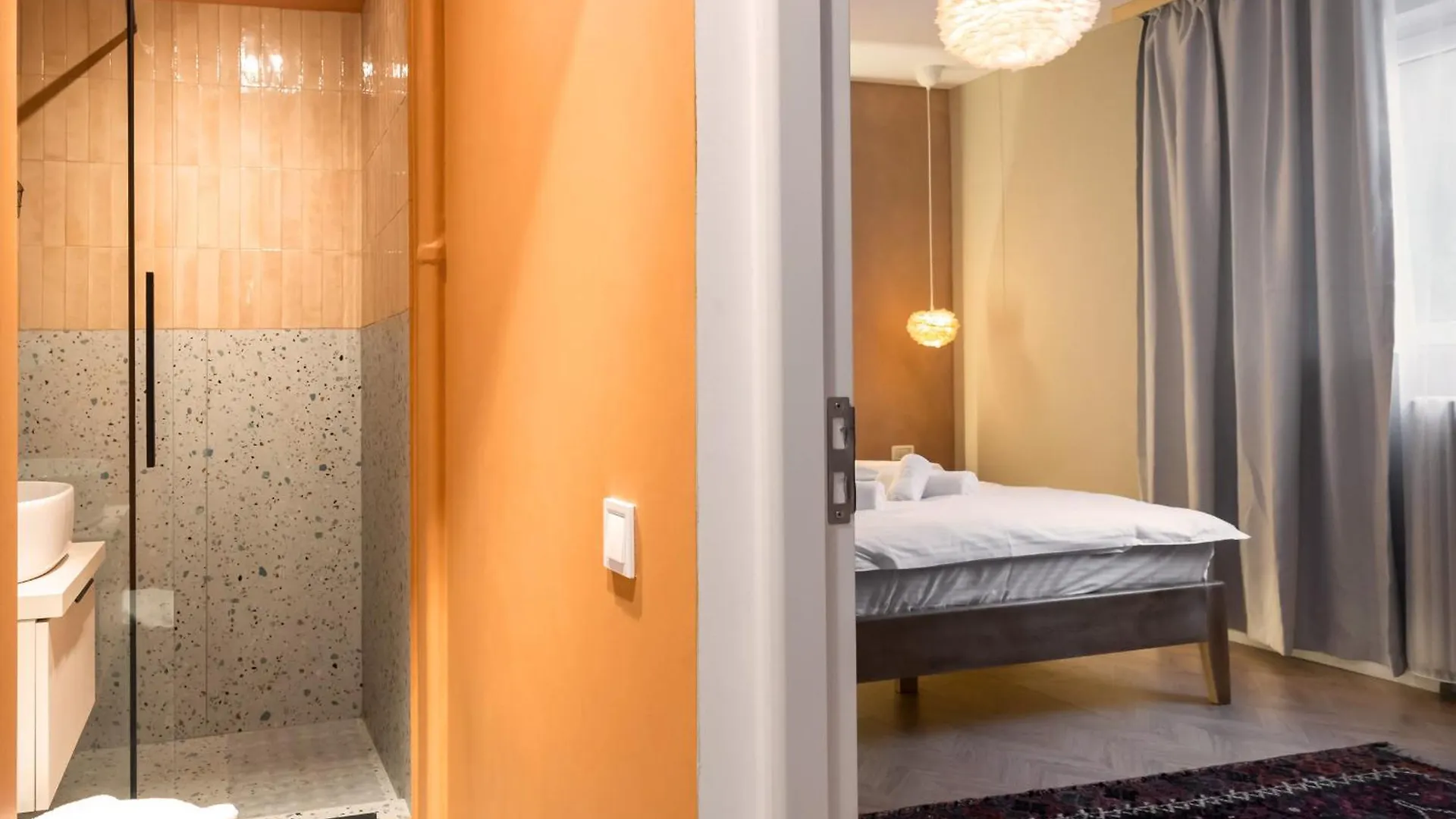Ultracentral Near Old Town, Cismigiu And Victoriei - Cozy, Quiet And Modern Apartment Wt Sunny Balcony Bucharest